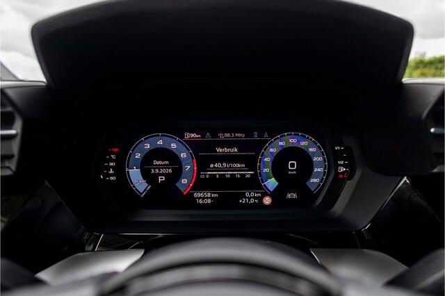 Audi A3 SPORTBACK 30 TFSI Business edition | Automaat | LED | Carplay