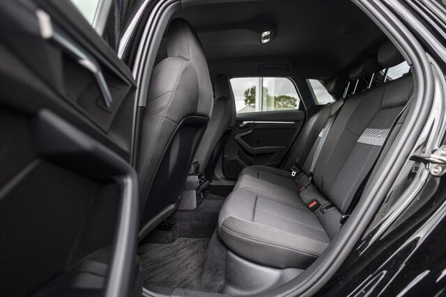Audi A3 SPORTBACK 30 TFSI Business edition | Automaat | LED | Carplay
