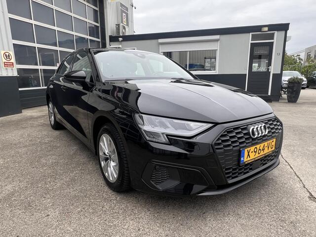 Audi A3 SPORTBACK 40 TFSI e Business edition 150 KW 204 pk Carplay Parkeerhulp