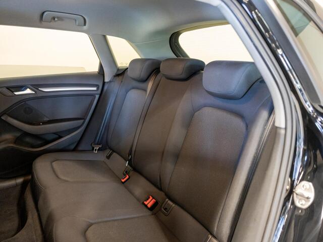 Audi A3 SPORTBACK 30 TFSI Pro Line / 116pk / Trekhaak / NAP / Navigatie /