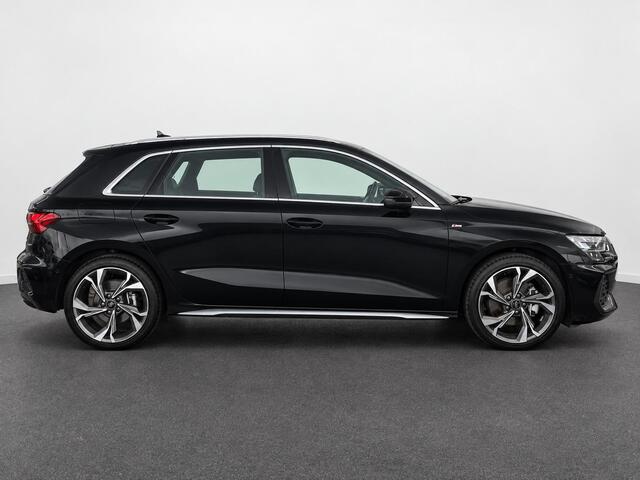 Audi A3 SPORTBACK 40 TFSI e 204pk Automaat S-Line edition Comfort pakket Plus Lichtmetalen Velgen 18" Matrix Led Parkeer sensoren Camera Cruise Control Adaptive Navigatie Apple Carplay/Android Auto