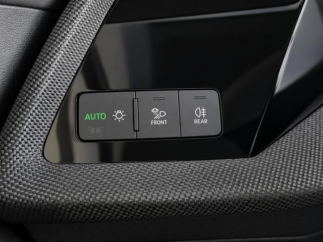 Audi A3 SPORTBACK 40 TFSI e 204pk Automaat S-Line edition Comfort pakket Plus Lichtmetalen Velgen 18" Matrix Led Parkeer sensoren Camera Cruise Control Adaptive Navigatie Apple Carplay/Android Auto