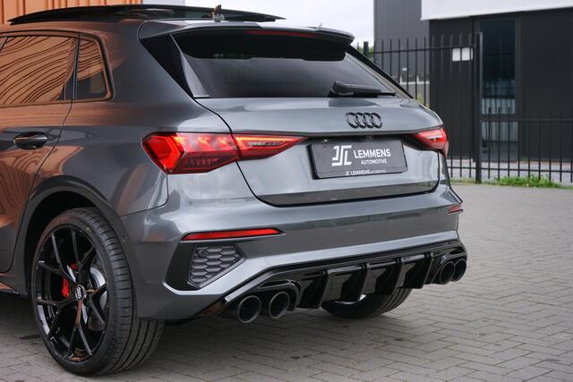 Audi A3 SPORTBACK 45 TFSI e S-line 245PK Panodak RS-stoel Matrix B&O Head up ACC Sfeerv.