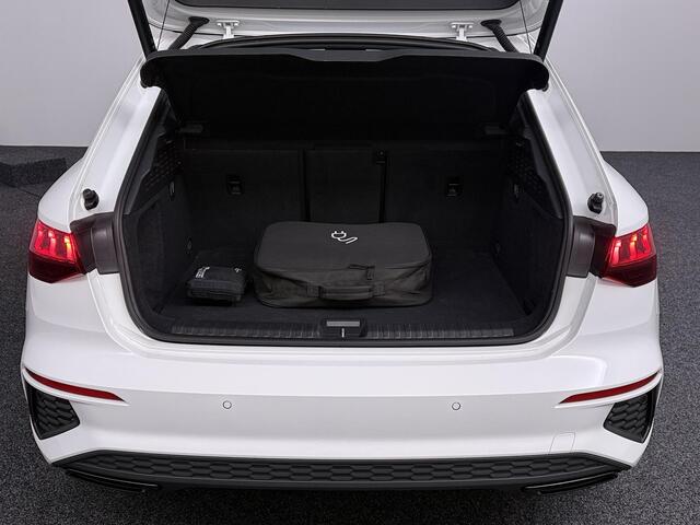 Audi A3 SPORTBACK 45 TFSI e S edition Competition | Panoramadak | Camera | ACC!