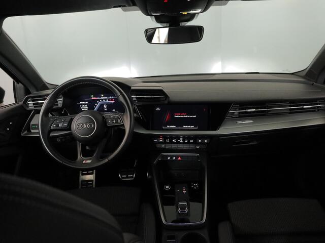 Audi A3 SPORTBACK 30 TFSI S edition 110 pk S-tronic | Navigatie | Parkeersensoren achter | LED koplampen | Apple Carplay/Android Auto | S-Line |