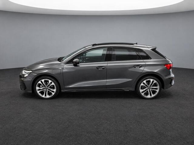Audi A3 SPORTBACK 40 TFSIe 150kW/204PK S Line · Panoramadak · Apple/Android Car Play · Stoelverwarming