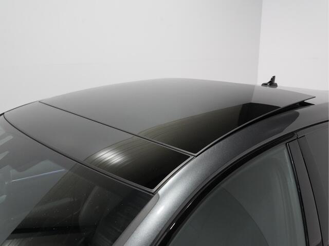 Audi A3 SPORTBACK 45 TFSI e 272 pk S edition Competition Panoramadak, Camera, Lichtpakket 30
