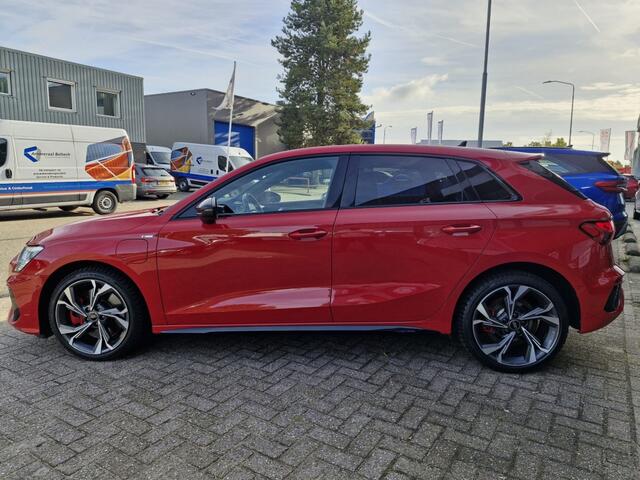 Audi A3 SPORTBACK 45 TFSI PHEV S-Edition Competition | 245 PK | S-Line & Matrix pakket |