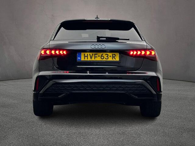 Audi A3 SPORTBACK 45 TFSI e 272PK S edition Competition | Trekhaak| | Pano | Sonos | Head-Up | 18-Inch | Comfortsleutel | Stoelverwarming | Adaptive-Cruise |