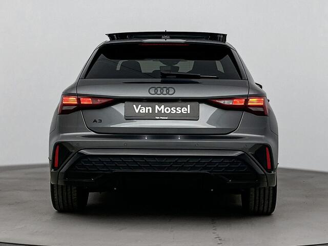 Audi A3 SPORTBACK 45 TFSI e S Edition Competition 272PK | Nieuwe auto! | Schuif-/Kanteldak | Virtual Cockpit | Stoelverwarming | Elektrisch Verstelbare Stoel | Apple CarPlay & Android Auto