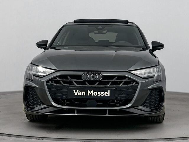 Audi A3 SPORTBACK 45 TFSI e S Edition Competition 272PK | Nieuwe auto! | Schuif-/Kanteldak | Virtual Cockpit | Stoelverwarming | Elektrisch Verstelbare Stoel | Apple CarPlay & Android Auto
