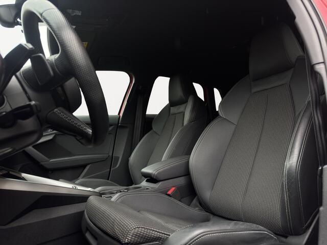 Audi A3 SPORTBACK 40 TFSI e 204PK 2X S-Line Camera Keyless Black Pakket