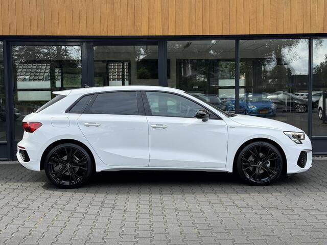 Audi A3 SPORTBACK 30 TFSI S edition 1e Eig. Als nieuw! Garantie