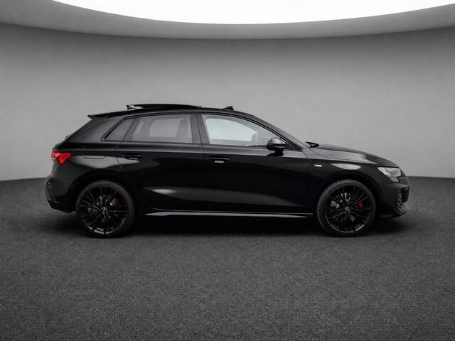 Audi A3 SPORTBACK 45 TFSI e S edition Competition Panoramadak · SONOS Sound System · 19'' lichtmetalen velgen · Sportstoelen alcantara · MEGA Sale