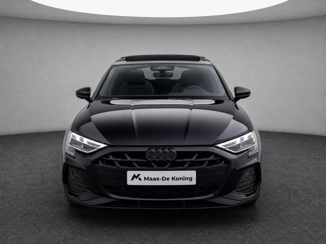 Audi A3 SPORTBACK 45 TFSI e S edition Competition Panoramadak · SONOS Sound System · 19'' lichtmetalen velgen · Sportstoelen alcantara · MEGA Sale