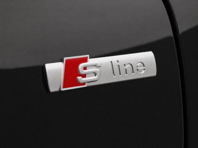 Audi A3 SPORTBACK 45 TFSI e S edition Competition Panoramadak · SONOS Sound System · 19'' lichtmetalen velgen · Sportstoelen alcantara · MEGA Sale
