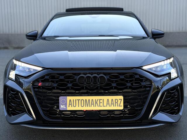Audi A3 SPORTBACK 2.5 TFSI RS 3 quattro DYNAMIC CARBON PANO HuD
