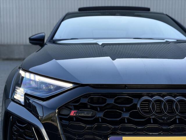 Audi A3 SPORTBACK 2.5 TFSI RS 3 quattro DYNAMIC CARBON PANO HuD