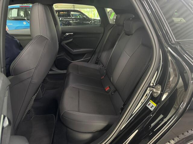 Audi A3 SPORTBACK 30 TFSI S edition Stoelverw. / Trekhaak / S-Line