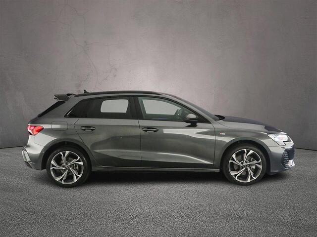 Audi A3 SPORTBACK 40 TFSI e S edition | Ambient Lichtpakket | Achteruitrijcamera | Adapt Cruise | Leder | Matrix LED | SONOS | Dodehoek detectie | Comfortsleutel