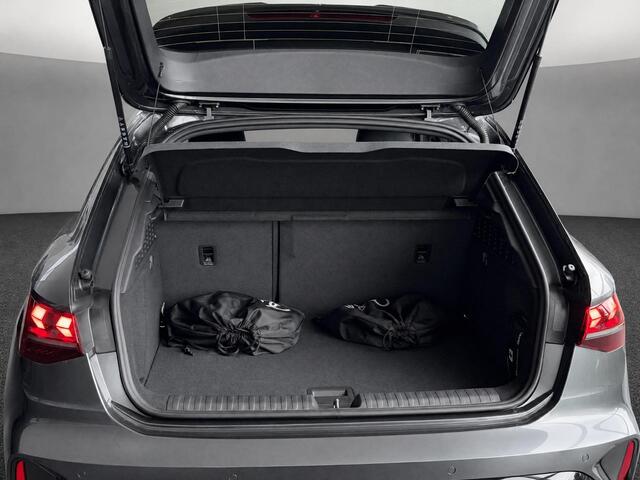 Audi A3 SPORTBACK 40 TFSI e S edition 204 PK · Glazen panoramadak · SONOS premium 3D · Lichtpakket pro ambient light · MEGA Sale