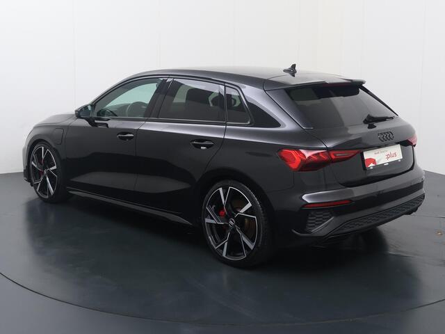 Audi A3 SPORTBACK 45 TFSI e S edition Competition | 245 PK | Achteruitrijcamera | Cruise control | Climate control | LED verlichting | Navigatiesysteem | S-Line | Apple Carplay / Android Auto |