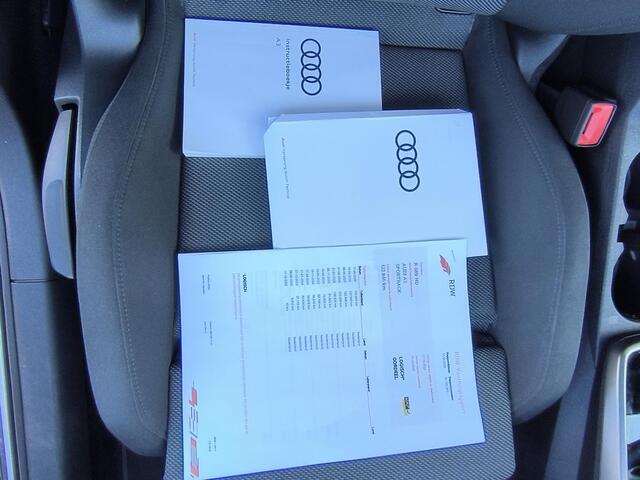 Audi A3 SPORTBACK 30 TFSI Advanced edition Hybrid, carplay Dab, climate en cruise control, stoel en stuur verwarming, Navi, comfort stoelen, virtual cockpit.