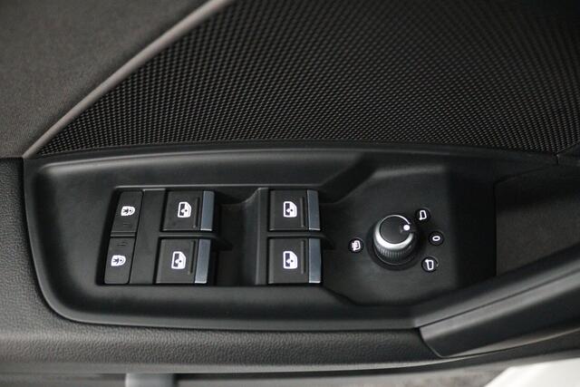 Audi A3 SPORTBACK 30 TFSI Advanced edition (DIGITALE DASHBOARD, CAMERA, CRUISE CONTROL ADAPTIEF)
