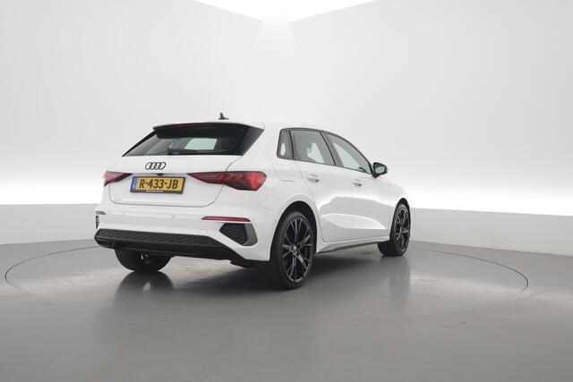 Audi A3 SPORTBACK 40 TFSI e S-Line Ext. | Rijklaar! | SOH 100% | NAV + CarPlay | 19'' | Camera + PDC | Keyless | Cruise |
