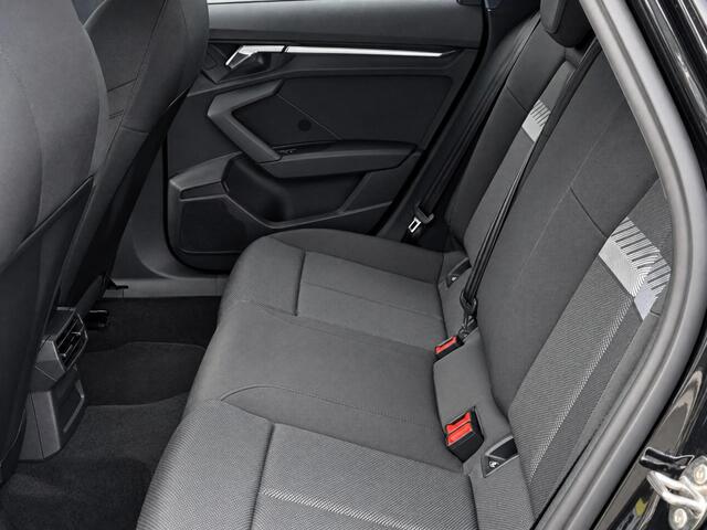 Audi A3 SPORTBACK 30 TFSI/110PK Advanced edition · Navigatie · Apple/Android Car Play · Park assist
