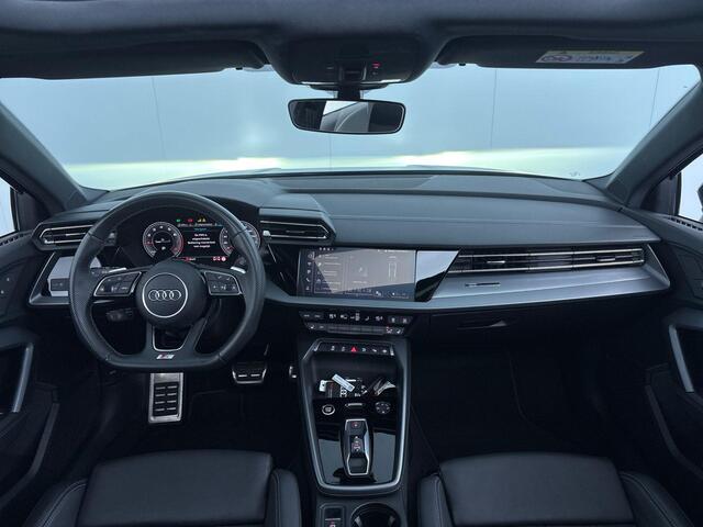 Audi A3 SPORTBACK 35 TFSI S edition 150 pk S-tronic | Verlengde garantie | Navigatie | Panoramadak | Parkeersensoren (Park assist) | Achteruitrijcamera | Stoelverwarming | S-line |