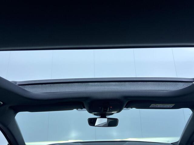 Audi A3 SPORTBACK 35 TFSI S edition 150 pk S-tronic | Verlengde garantie | Navigatie | Panoramadak | Parkeersensoren (Park assist) | Achteruitrijcamera | Stoelverwarming | S-line |