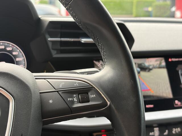Audi A3 SPORTBACK 45 TFSI e S edition Competition | Matrix LED-koplampen | 18 inch | Bang&Olufsen | Camera | Adaptive cruise control | Elektrisch verstelbare stoel(en) met geheugen | Head up Display | Keyless entry