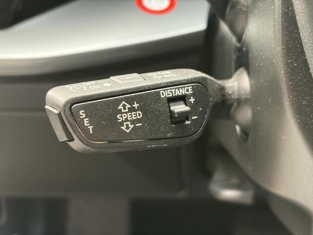 Audi A3 SPORTBACK 45 TFSI e S edition Competition | Matrix LED-koplampen | 18 inch | Bang&Olufsen | Camera | Adaptive cruise control | Elektrisch verstelbare stoel(en) met geheugen | Head up Display | Keyless entry