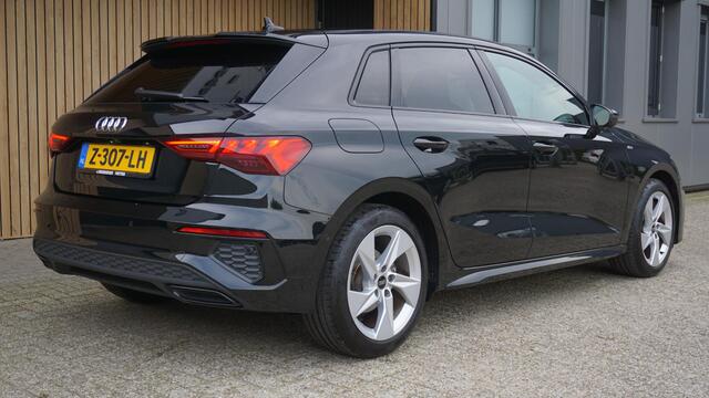 Audi A3 SPORTBACK 35 TFSI 150pk 2x S-Line *Black Optik* LED A-Camera 17inch LM Stoelverwarming *NL auto* 12546km! 1e Eigenaar!