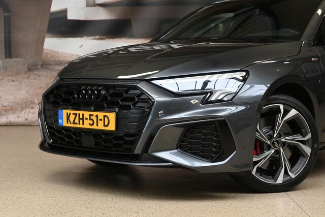 Audi A3 SPORTBACK 45 TFSIe 245pk S edition Competition | ACC | Pano | Massage | Camera | 100% (Dealer) onderhouden label