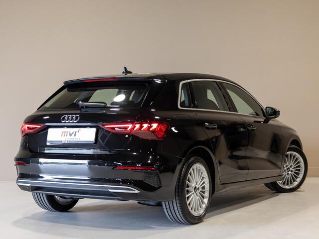 Audi A3 SPORTBACK 35 TFSI Advanced edition / 150pk / Stoelverwarming / Adaptieve cruise control / Sportstoelen /