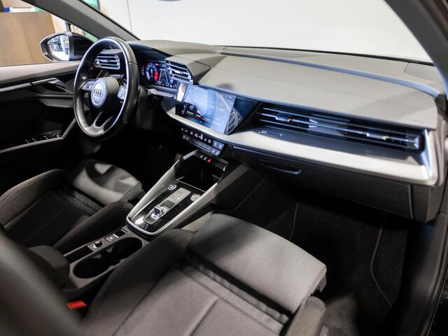 Audi A3 SPORTBACK 35 TFSI Advanced edition / 150pk / Stoelverwarming / Adaptieve cruise control / Sportstoelen /