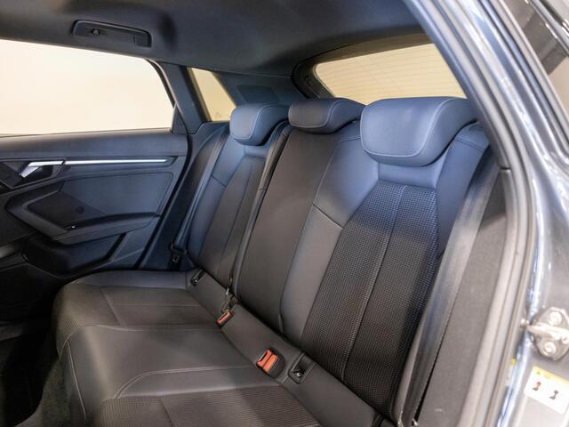 Audi A3 SPORTBACK 35 TFSI S-Line edition / 150pk / NAP / Panorama dak / Adaptieve cruise control /