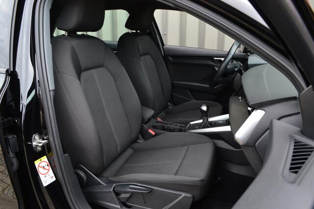 Audi A3 SPORTBACK 30 TFSI Advanced Camera/LED/ACC/Carplay