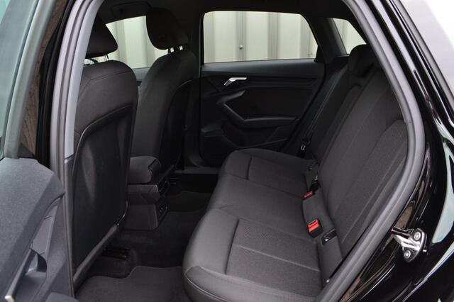 Audi A3 SPORTBACK 30 TFSI Advanced Camera/LED/ACC/Carplay