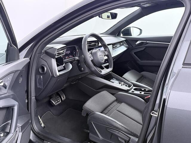 Audi A3 SPORTBACK 45 TFSI e S edition Competition | Panoramadak | Stoelverwarming | Carplay!