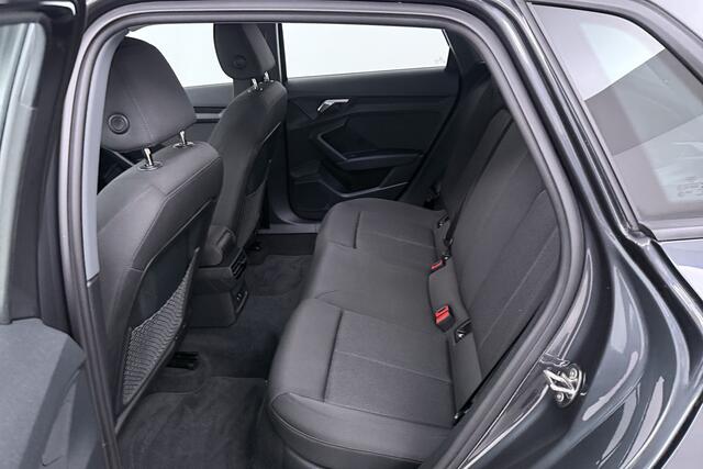 Audi A3 SPORTBACK 40 TFSI e Edition (TREKHAAK, STOELVERWARMING, CAMERA, DIGITALE COCKPIT)