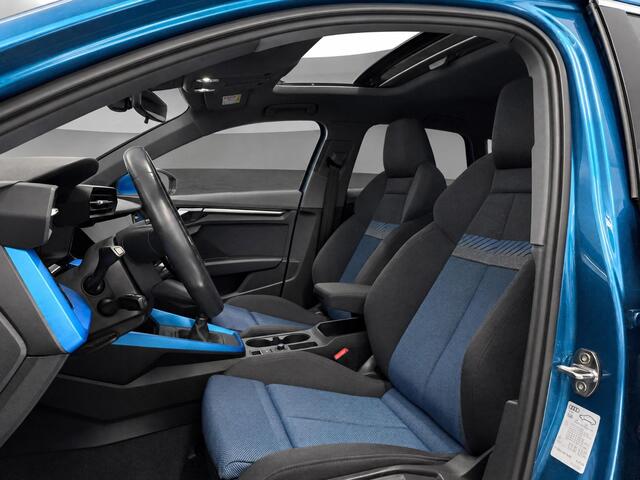 Audi A3 SPORTBACK 30 TFSI 110pk edition one · Panoramadak · Camera · P-Sensoren · Apple/Android Car Play · Cruise Control · 18'' Inch ·