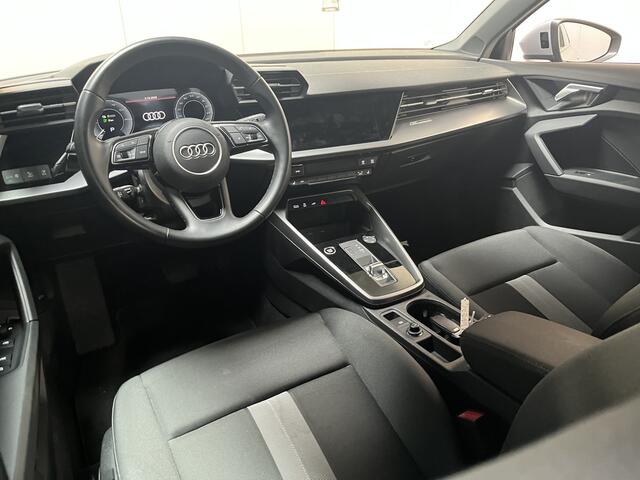 Audi A3 SPORTBACK 40 TFSI e Advanced edition / AUTOMAAT/ ACC/ PARK.SENSOR.+CAMERA/ SMARTPHONE INTERFACE/ STOELVERWARM./ DODEHOEK/ KEYLESS/ DIGITAL DASH/ RIJ-MODI/ NAVI/ DAB/ CLIMA/ LED/ 17'' LMV
