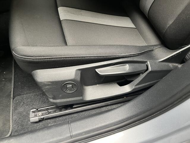 Audi A3 SPORTBACK 40 TFSI e Advanced edition / AUTOMAAT/ ACC/ PARK.SENSOR.+CAMERA/ SMARTPHONE INTERFACE/ STOELVERWARM./ DODEHOEK/ KEYLESS/ DIGITAL DASH/ RIJ-MODI/ NAVI/ DAB/ CLIMA/ LED/ 17'' LMV
