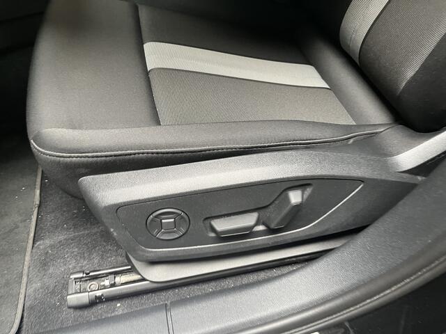 Audi A3 SPORTBACK 40 TFSI e Advanced / GARANTIE TM 11-2030/ AUTOMAAT/ ACC/ SMARTPHONE INTERFACE/ PARK.SENSOR.V+A/ CAMERA/ STOELVERWARM./ ELEK.STOEL/ ELEK.ACHTERKLEP/ KEYLESS/ NAVI/ DAB/ CLIMA/ LED/ 17'' LMV