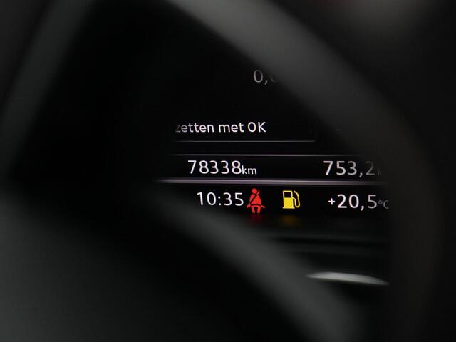 Audi A4 Limousine Sport S line 1.4 TFSI 110 kW / 150 pk S-tronic | Black edition | Camera | Stoelverwarming | Leder | Mosconi | 18 inch
