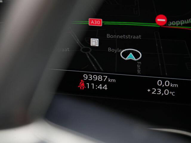 Audi A4 Avant 40 TFSI 204 pk S-tronic quattro S edition Competition / S-Line | Navigatie | Adaptive Cruise Control | Parkeersensoren voor/achter | Sportonderstel