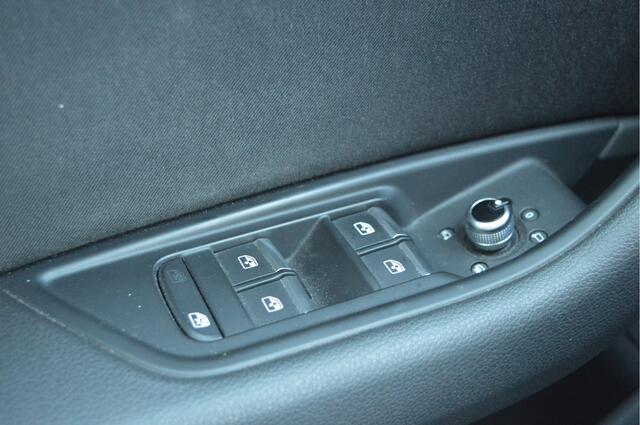 Audi A4 Avant 40 TFSI Mhev Design Pro Line Plus 191PK / S-line / Drive select